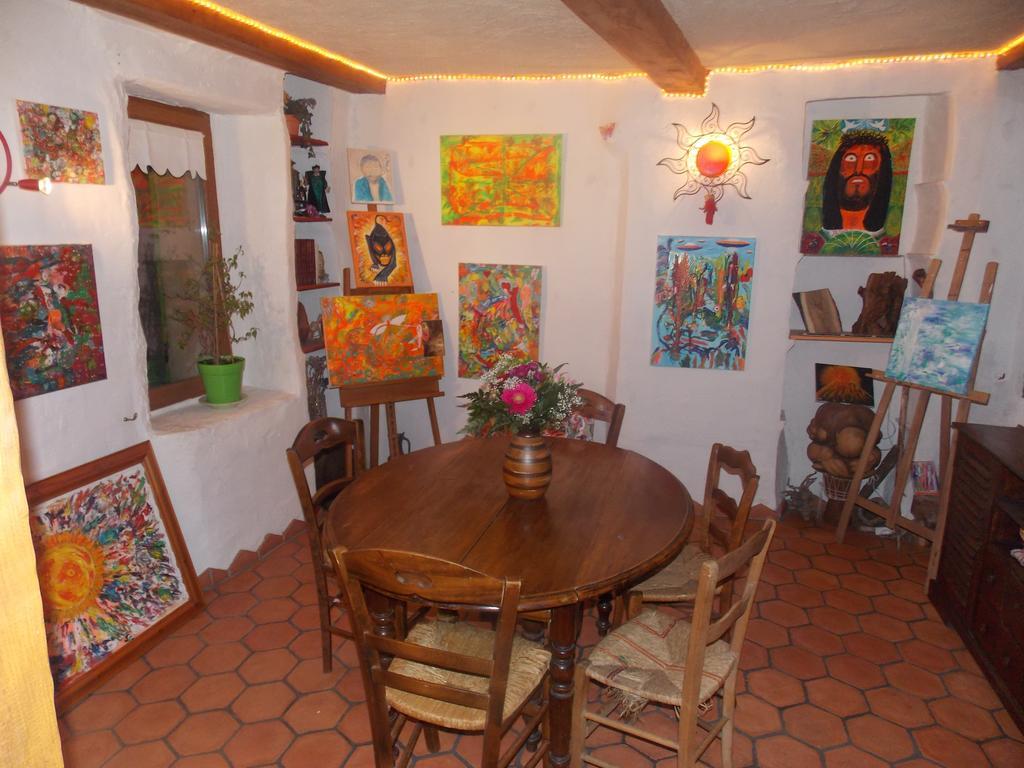 La Maison Du Bonheur Aups Extérieur photo