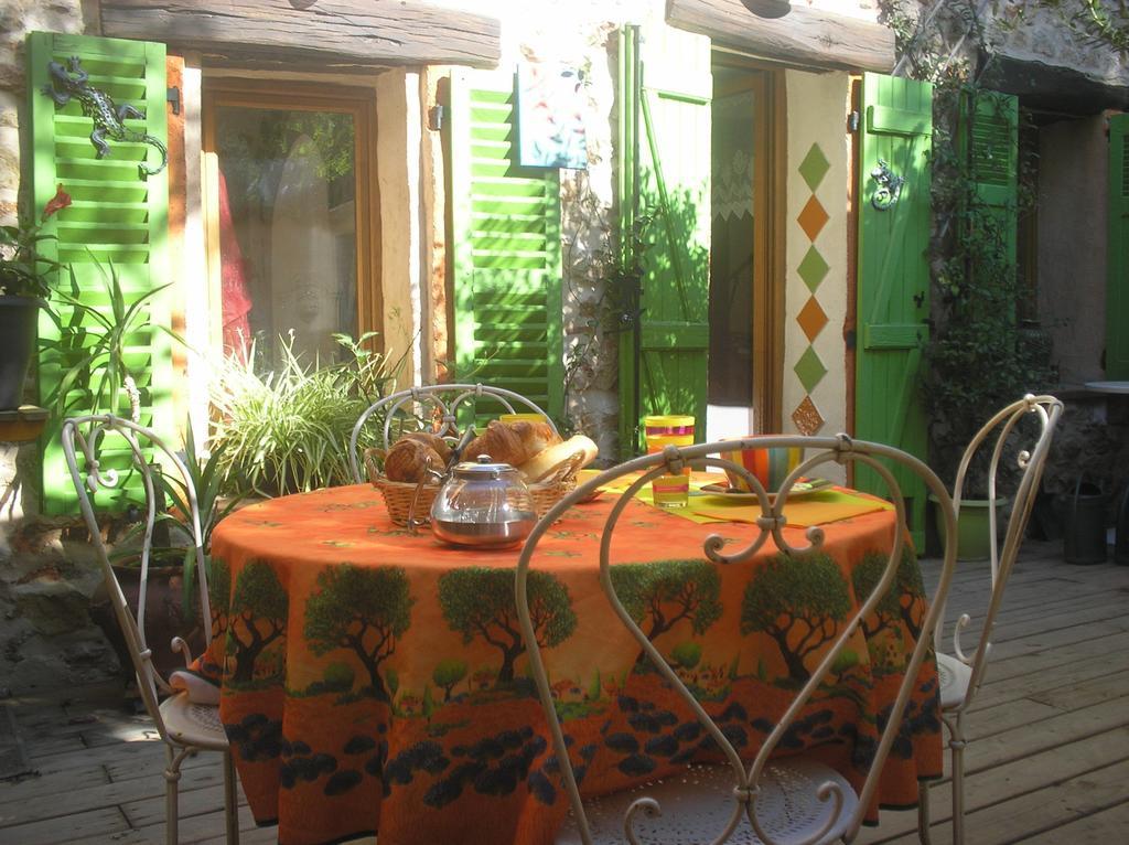 La Maison Du Bonheur Aups Extérieur photo